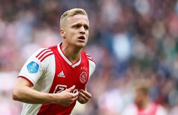 九州娱乐平台-包含阿贾克斯新星崭露头角，球技惊艳的词条