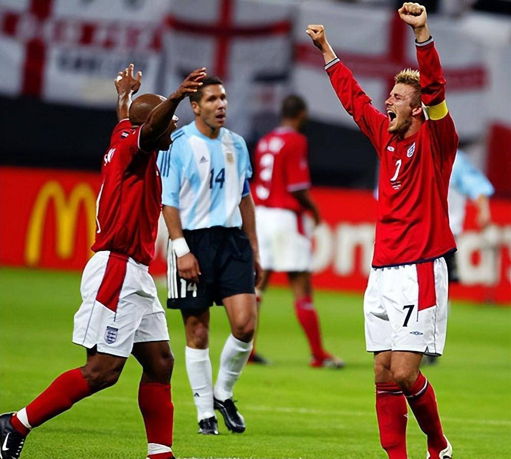 九州娱乐平台-决赛现场气氛紧张而热烈