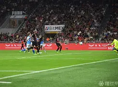 里尔客场击败波尔多，取得关键三分